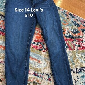 Levi's Women's Dark Blue Skinny Jeans